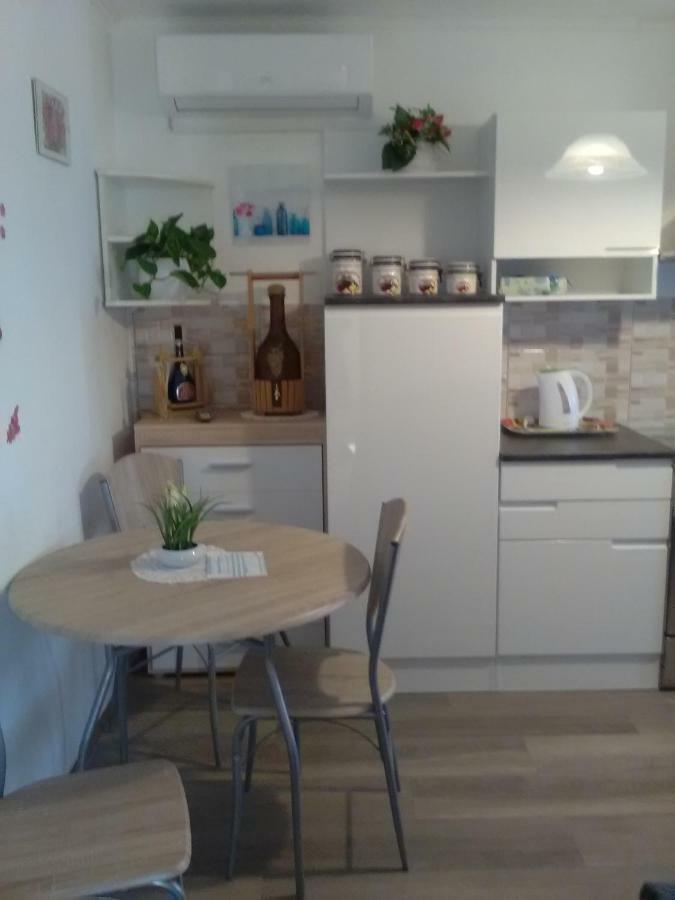 Apartma Evi Zaga Bagian luar foto