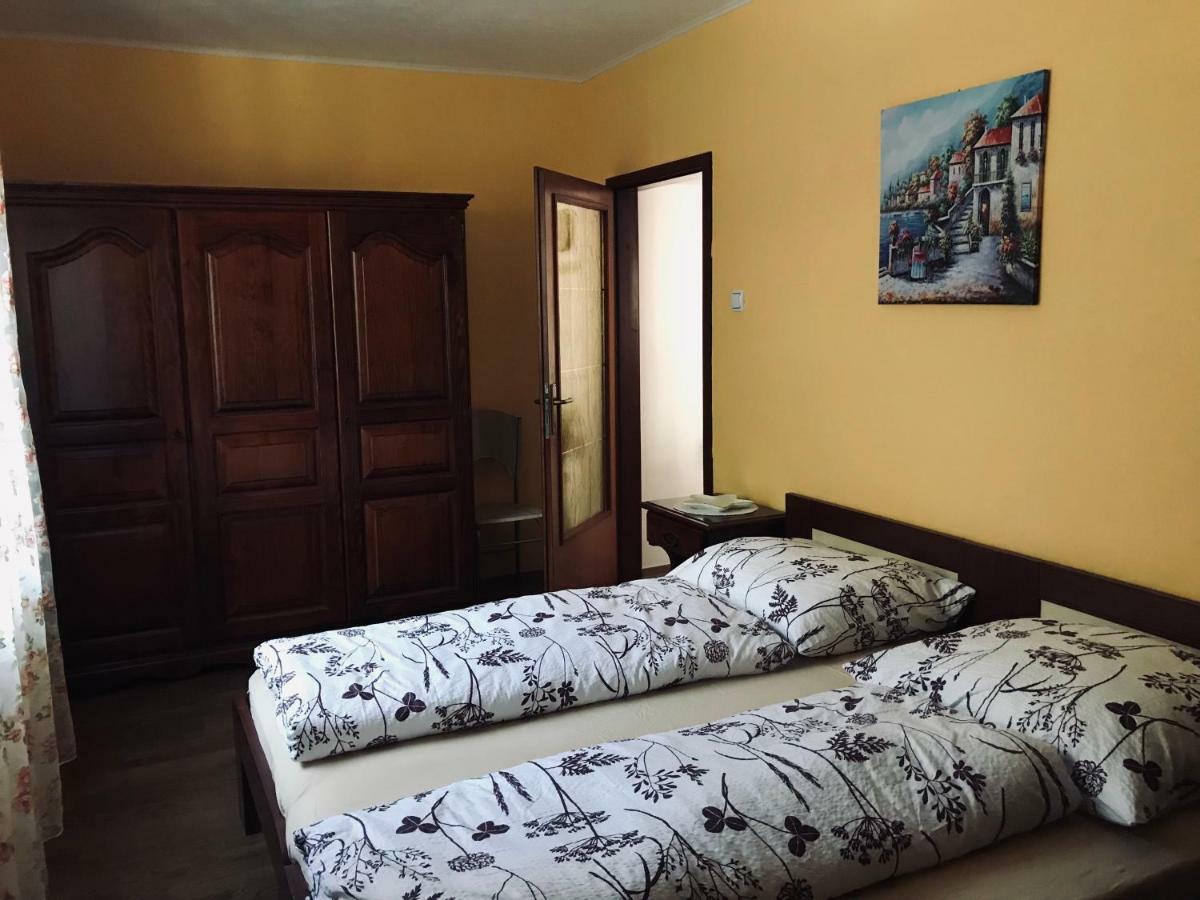 Apartma Evi Zaga Bagian luar foto